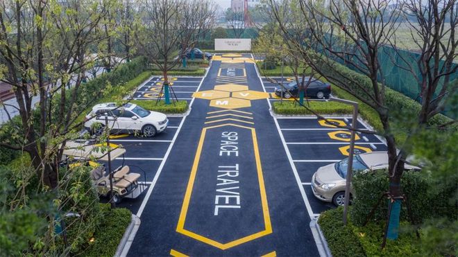 华体会·中国室外停车场怎么做到既智能方便又高颜值养眼？且让这6个案例告诉你！(图1)